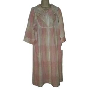 Miss Elaine Size L Pastel Housecoat Kaftan Floral Embroidered Zip Grandmacore